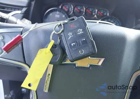 2020 Chevrolet Tahoe 2Wd Lt z USA, uszkodzony, nr VIN 1GNSCBKC5LR142273